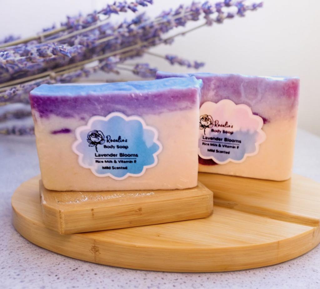 Lavender Blooms |Body Soap| with Ricemilk & Vitamin E | Mild Floral Scent | 90g